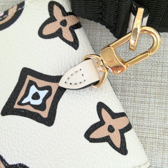 Louis Vuitton Wild At Heart Felicie LE - Picture 5 of 13